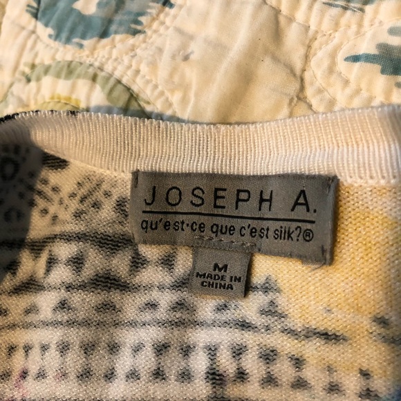 JOSEPH A. Cardigan Sweater - So Very Soft & Comfy‼️ So Flattering & Feminine!🌷 - Picture 6 of 6